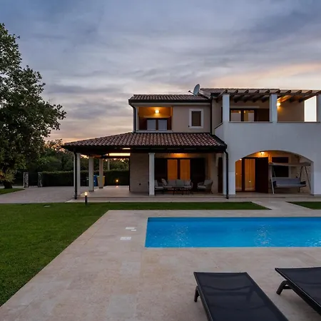 Genia I Вилла *